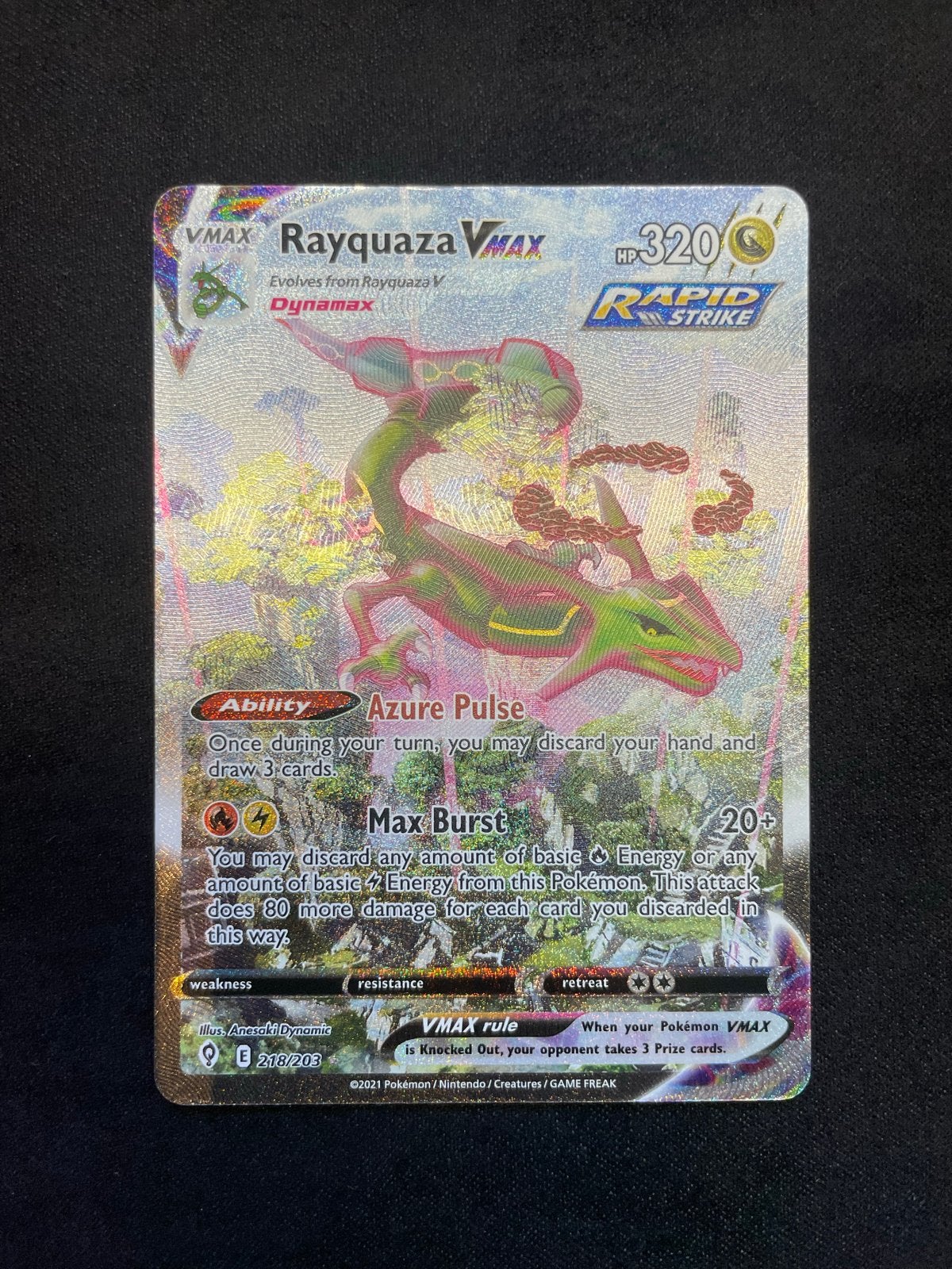 Rayquaza VMAX EVS 218, Ophalen of Verzenden, Zo goed als nieuw, Losse kaart, Foil
