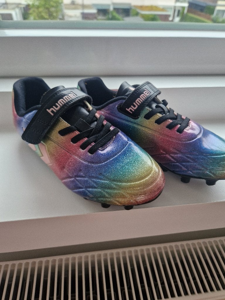 Voetbalschoenen maat 34, Maat XS of kleiner, Schoenen, Ophalen of Verzenden, Zo goed als nieuw