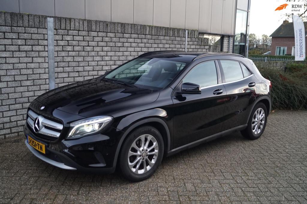 Mercedes-Benz GLA-klasse 180 Prestige Autom Leder Sportst St, Gebruikt, 4 cilinders, 715 kg, 1335 kg