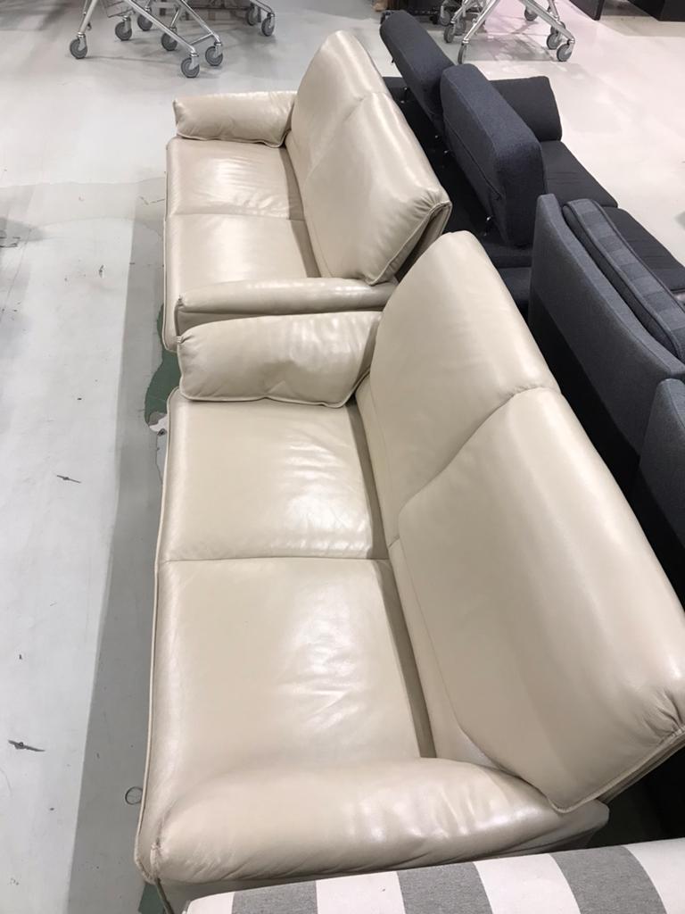 2 leren beige zitbanken zgan, Huis en Inrichting, Banken | Complete zithoeken, H, Ophalen of Verzenden, Zo goed als nieuw, H