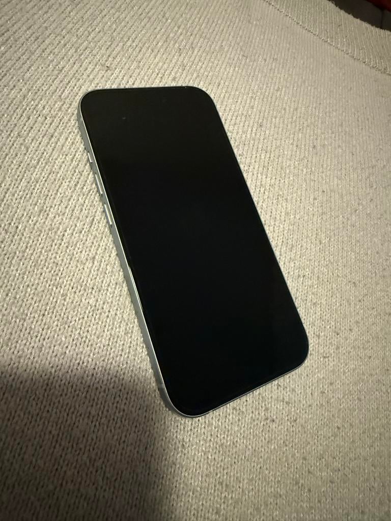 iPhone 15 128 GB - Zo goed als nieuw, 84% batterij, Telecommunicatie, Mobiele telefoons | Apple iPhone, 128 GB, IPhone 15, Ophalen of Verzenden