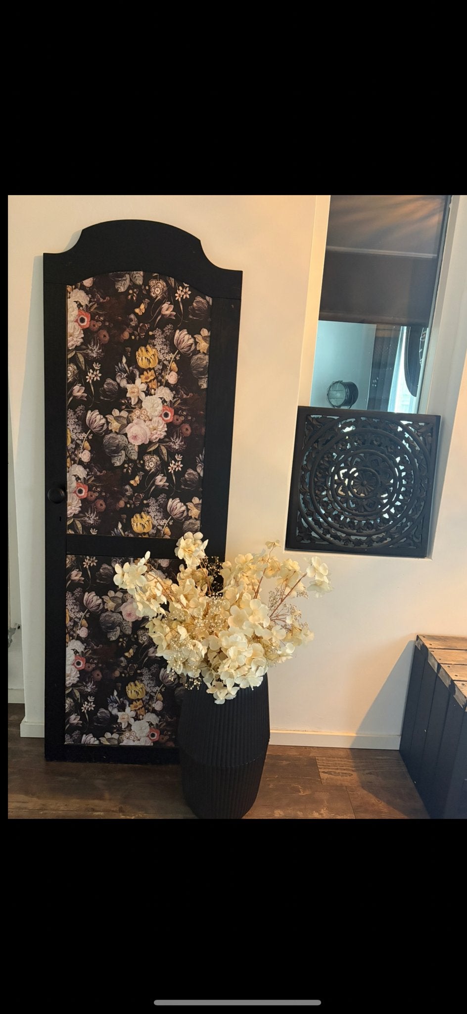 Decoratief luik met bloemenmotief, Hout, Gebruikt, Meerkleurig, Overige stijlen