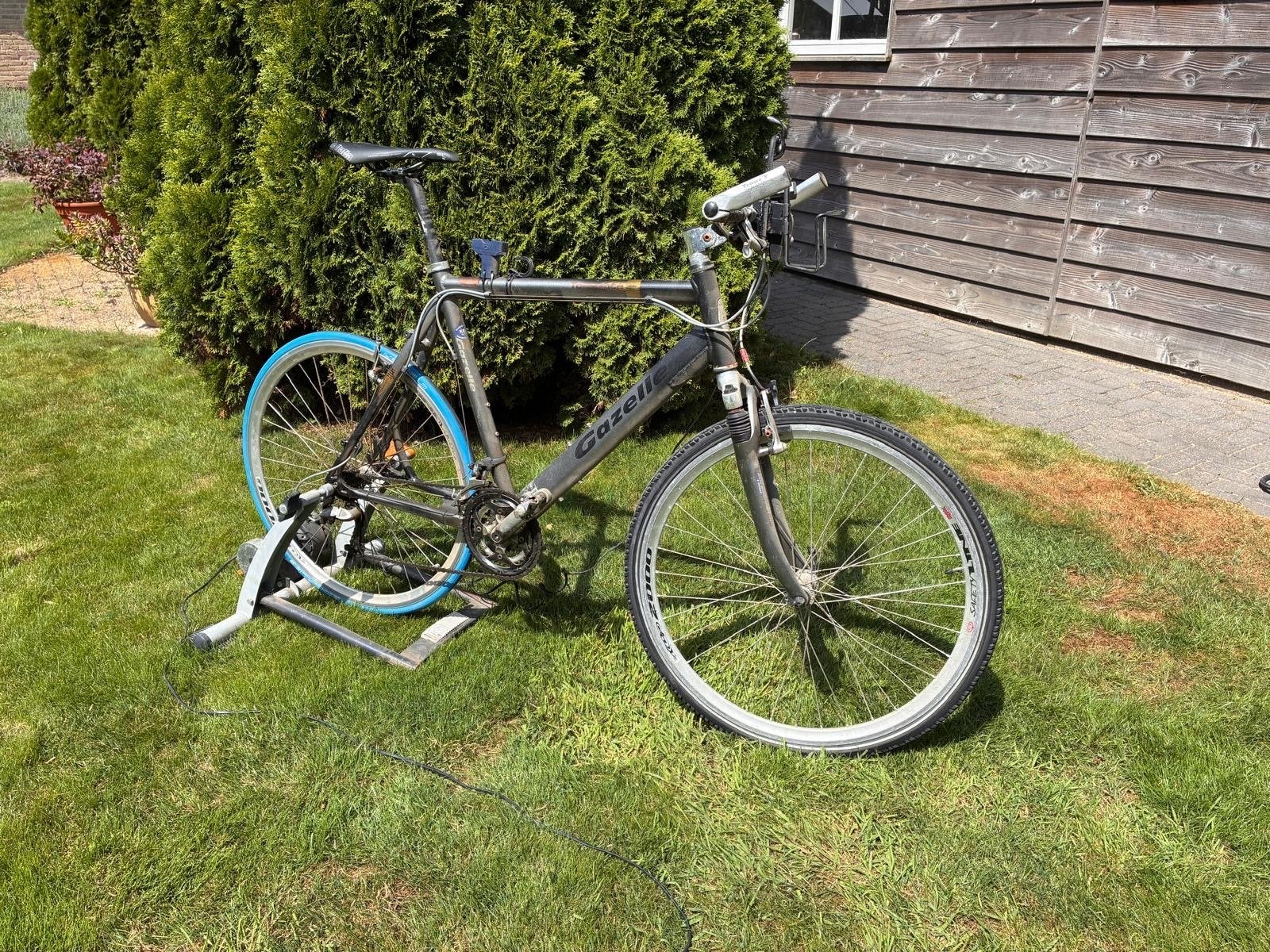 Tacx Hometrainer inclusief fiets - Gazelle, Ophalen, Gebruikt, Metaal, Benen