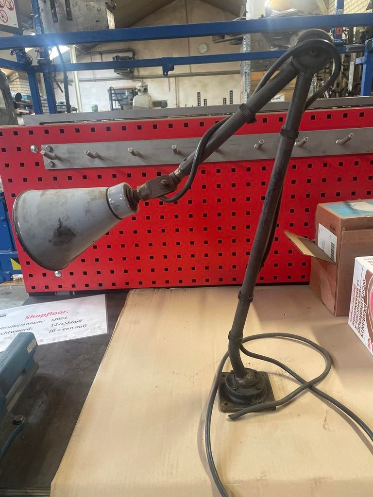 Vintage Industriële Werkplaatslamp op kogel- Verstelbaar, Ophalen