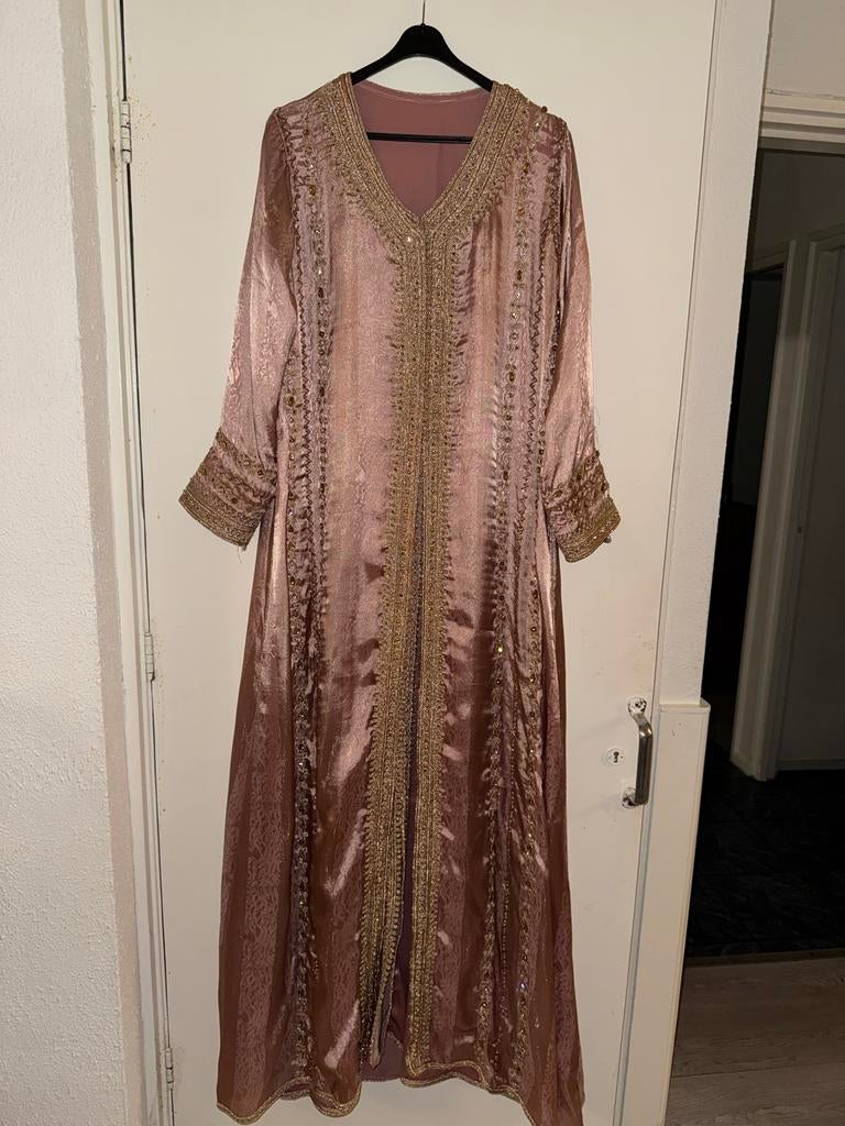 Elegante Caftan in maat L, Ophalen, Overige typen, Maat 42/44 (L), Zo goed als nieuw