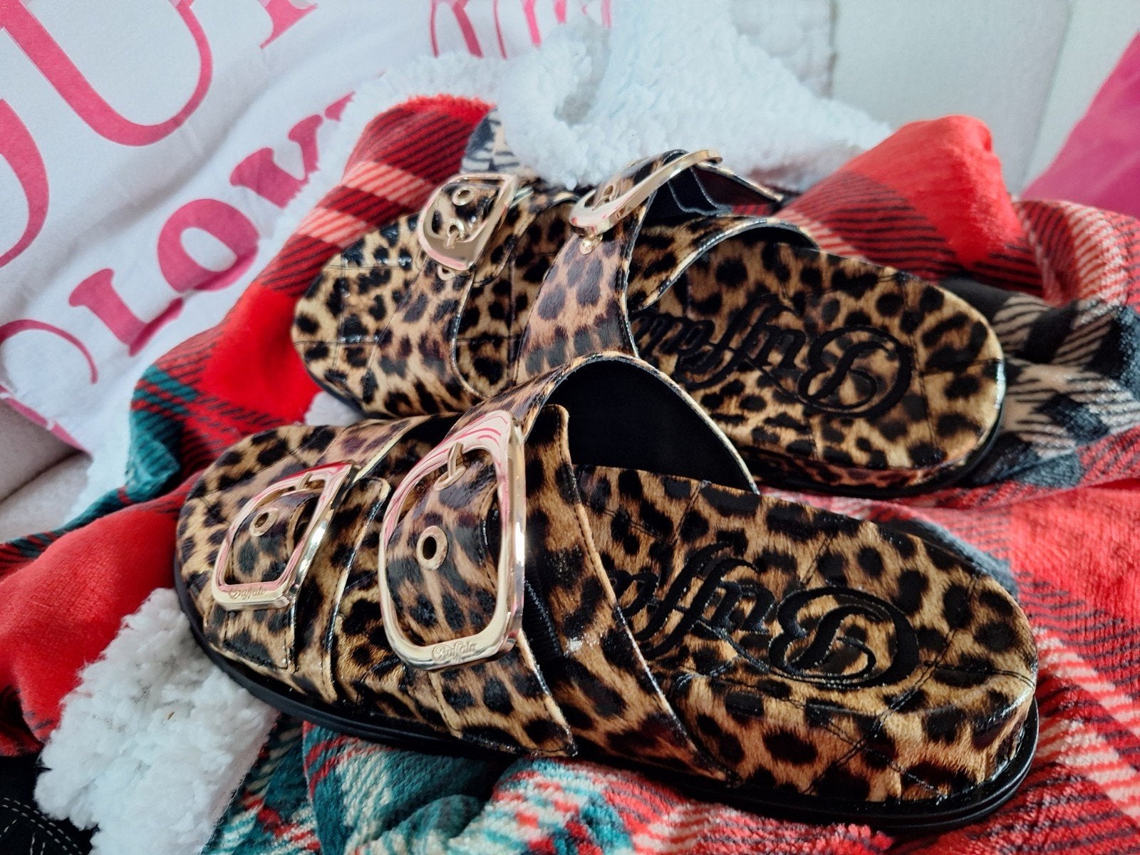 2 paar nieuwe slippers mt 40 41 nu €20, Dieren en Toebehoren, 0 tot 2 jaar