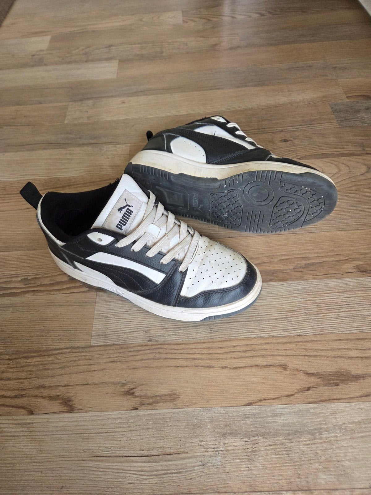 Puma Sneakers Zwart/Wit - Maat 36, Ophalen of Verzenden, Zo goed als nieuw, Wit, Sneakers of Gympen