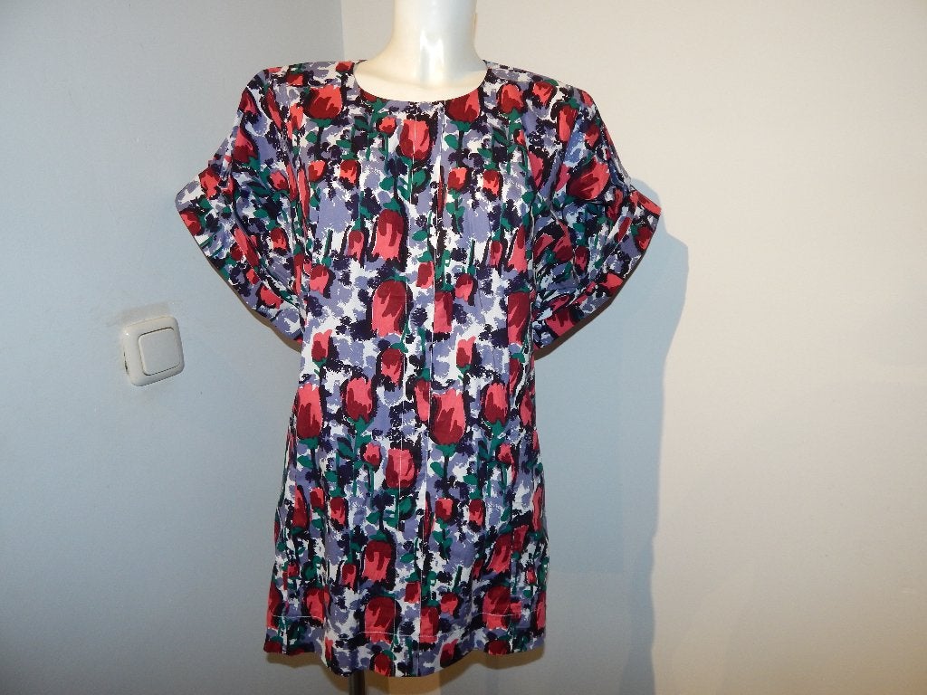 Marni design jurkje tulpen print kleurrijk aparte mouw IT 46, Kleding | Dames, Jurken, Maat 38/40 (M), Meerkleurig, Ophalen of Verzenden