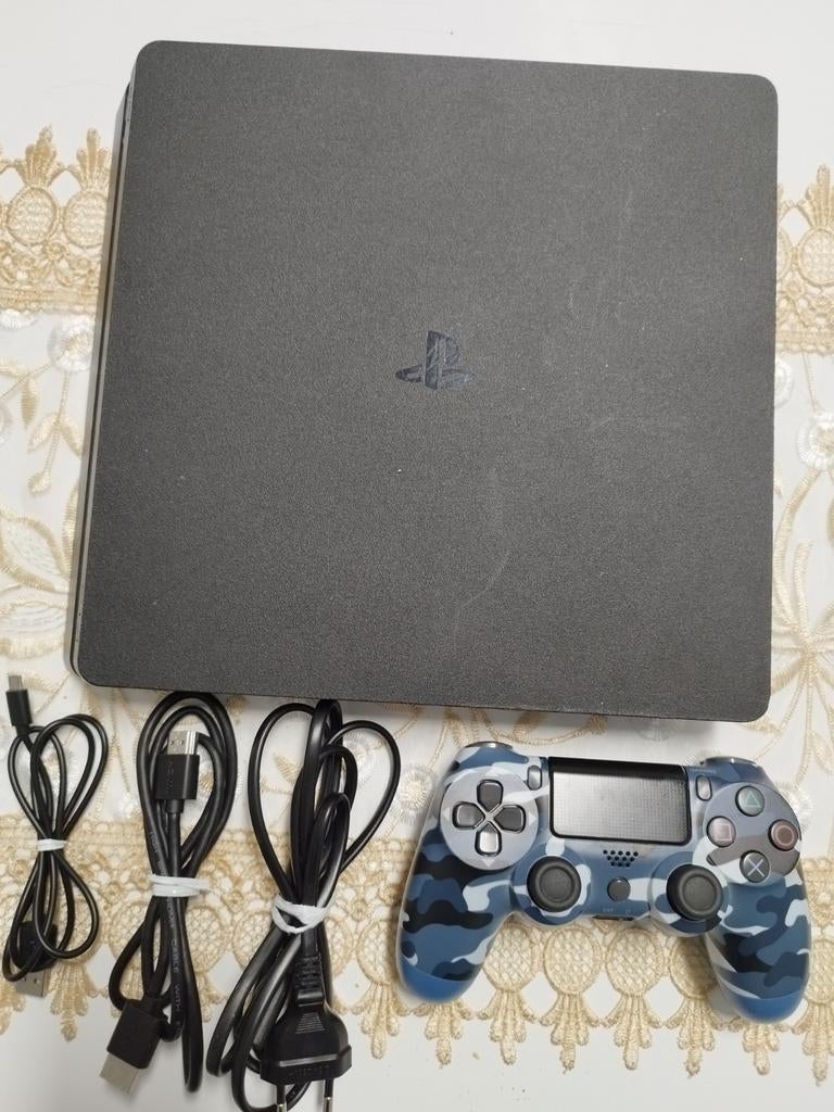 PlayStation 4 Slim – Zeer goede staat – Compleet, Spelcomputers en Games, Ophalen of Verzenden, Zo goed als nieuw, Zwart