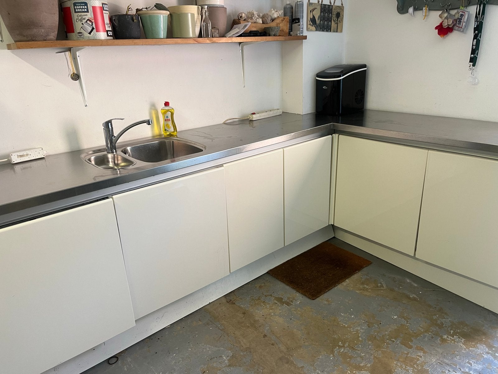 Keukenblok met RVS blad, Ophalen, Gebruikt, Hoekkeuken, Crème