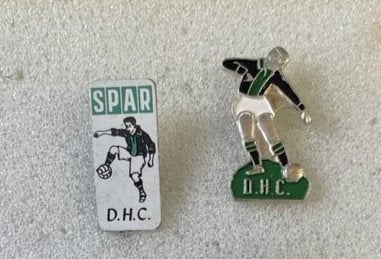 DHC voetbal speldjes, Verzamelen, Ophalen of Verzenden, Gebruikt, Overige onderwerpen