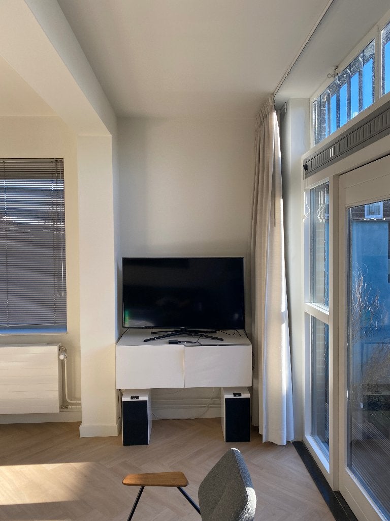 Wit zwevend tv-meubel – 110 cm breed – zeer nette staat, Ophalen, 100 tot 150 cm, Zo goed als nieuw, Minder dan 100 cm
