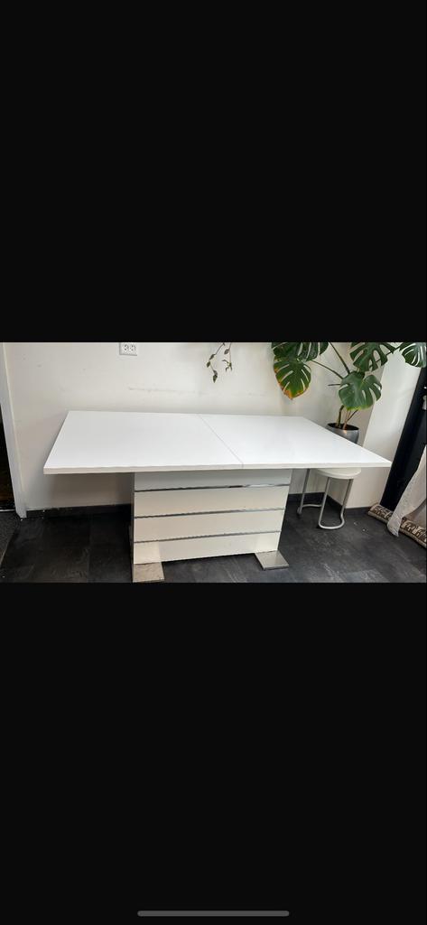 Mooie uitschuifbare eettafel - Wit, Overige materialen, Zo goed als nieuw, 150 tot 200 cm, Vier personen