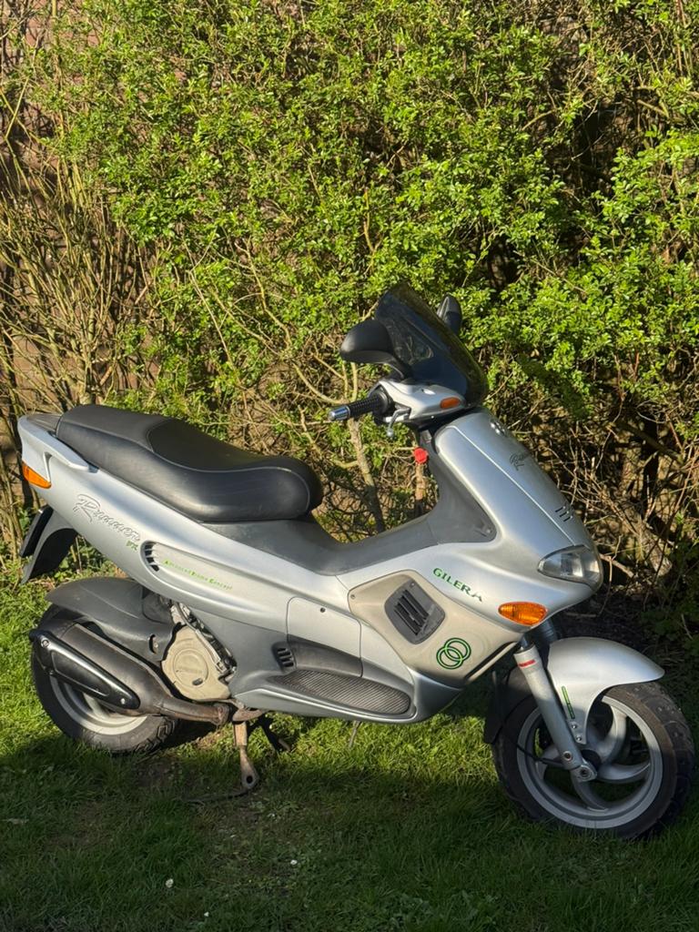 Gilera runner 172cc A1 malossi polini 28pwk, Fietsen en Brommers, Scooters | Piaggio, Overige modellen, Ophalen of Verzenden, Zo goed als nieuw