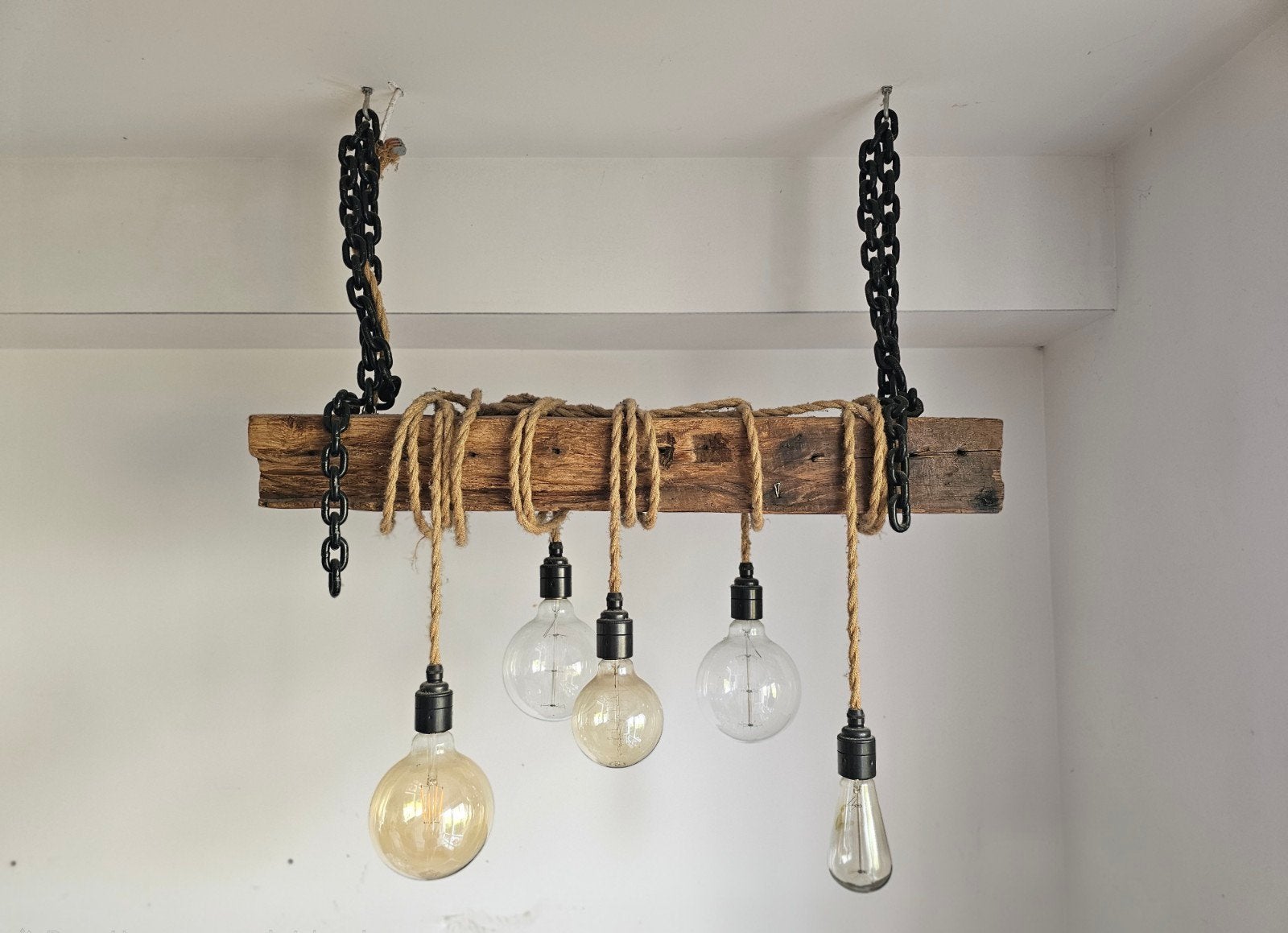 Industriele hanglamp met rustieke houten spoorwegbalk, Industrieel, Rustiek, Landelijk, Vintage, Zo goed als nieuw, Natuurlijk materiaal