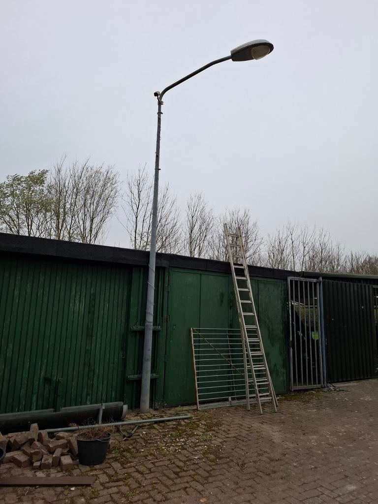 Lichtmast, lantaarnpaal, straatlantaarn