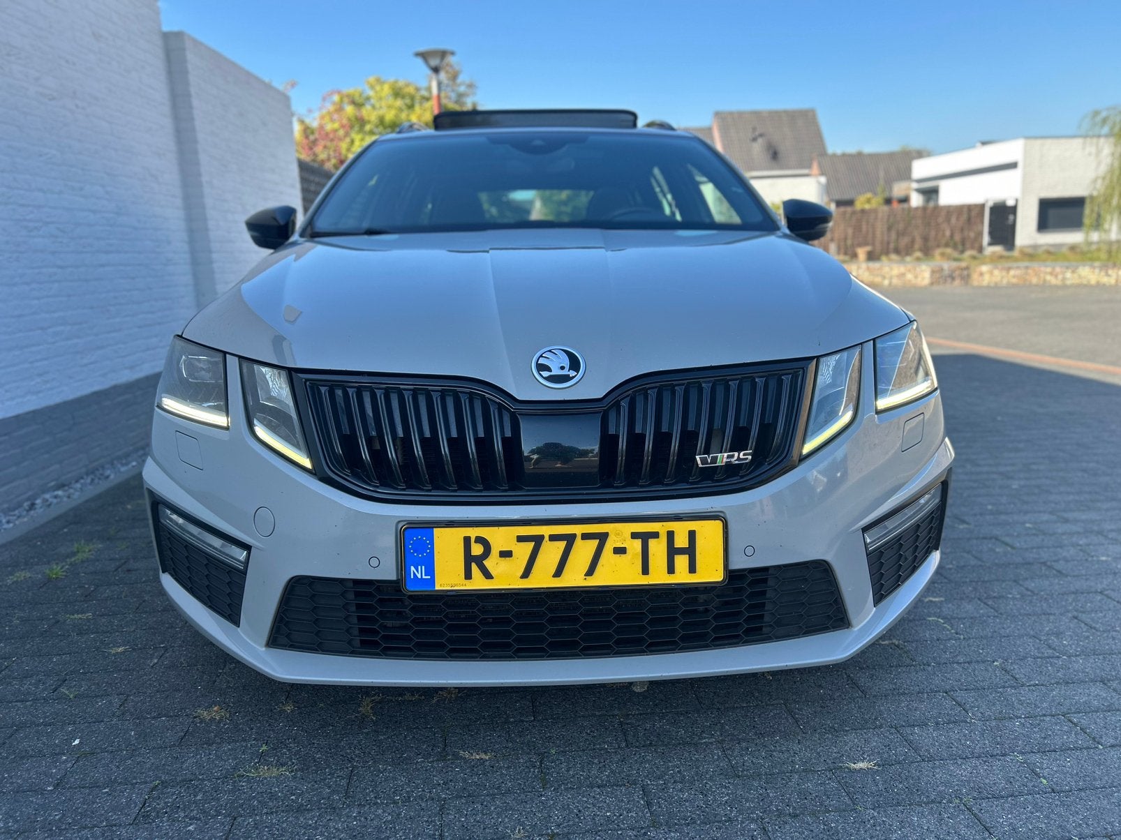 Skoda Octavia 2.0 TSI DSG RS / VRS 320PK + veel opties, Auto's, Verwarmde buitenspiegels, 4 cilinders, 1984 cc, 320 pk