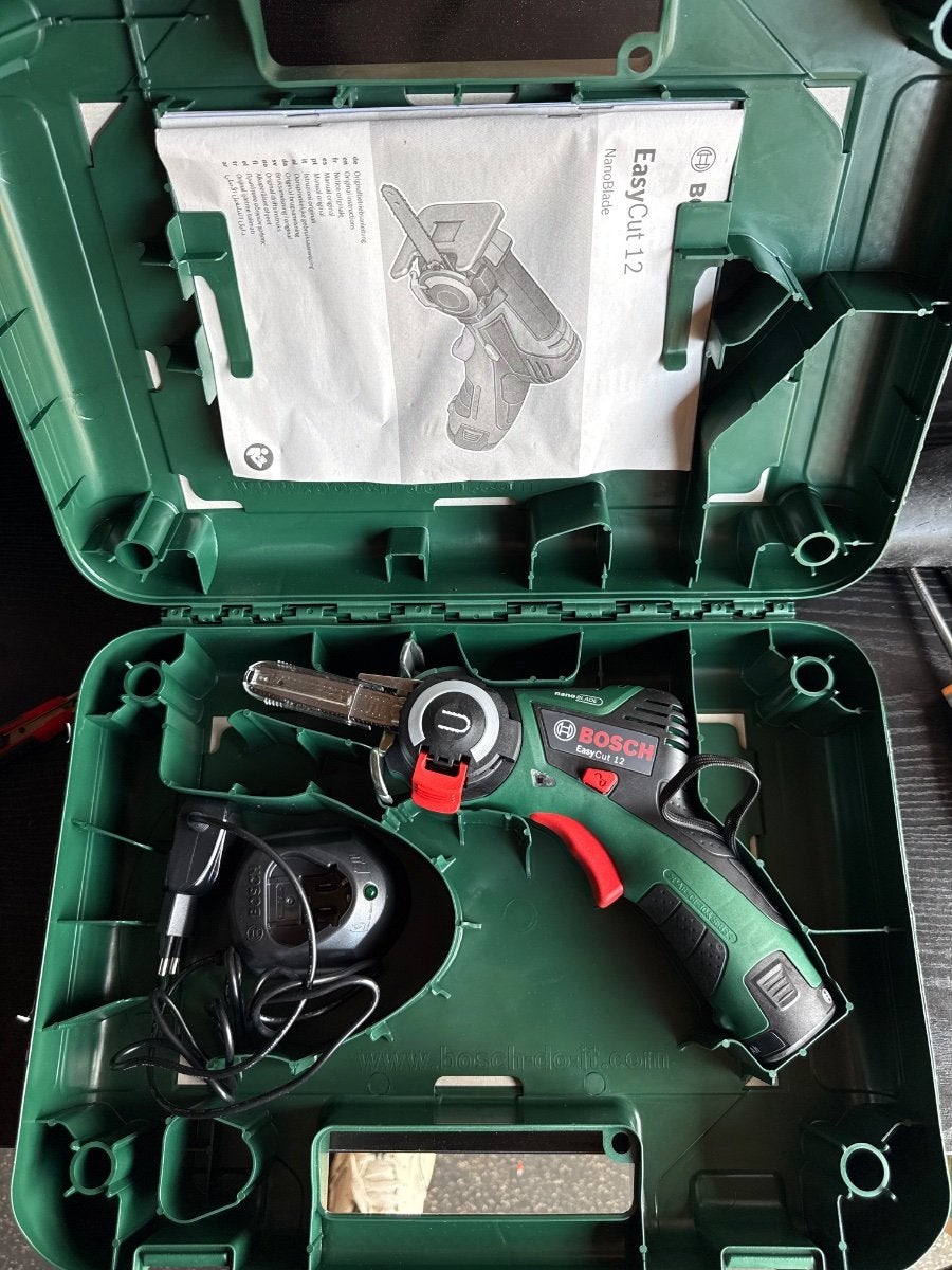 Bosch EasyCut 12 Accu micro-kettingzaag - Met 1 x 12 V accu, Doe-het-zelf en Verbouw, -, -, Ophalen of Verzenden, Zo goed als nieuw
