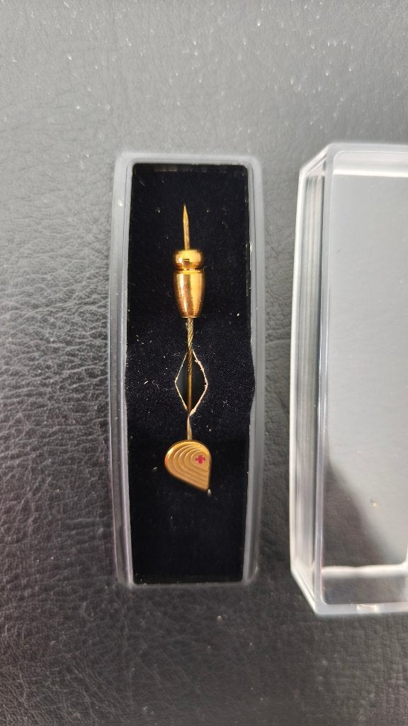 Goudkleurige reversspeld Koninklijke Begeer, Verzamelen, Ophalen of Verzenden, Nieuw, Overige onderwerpen, Speldje of Pin