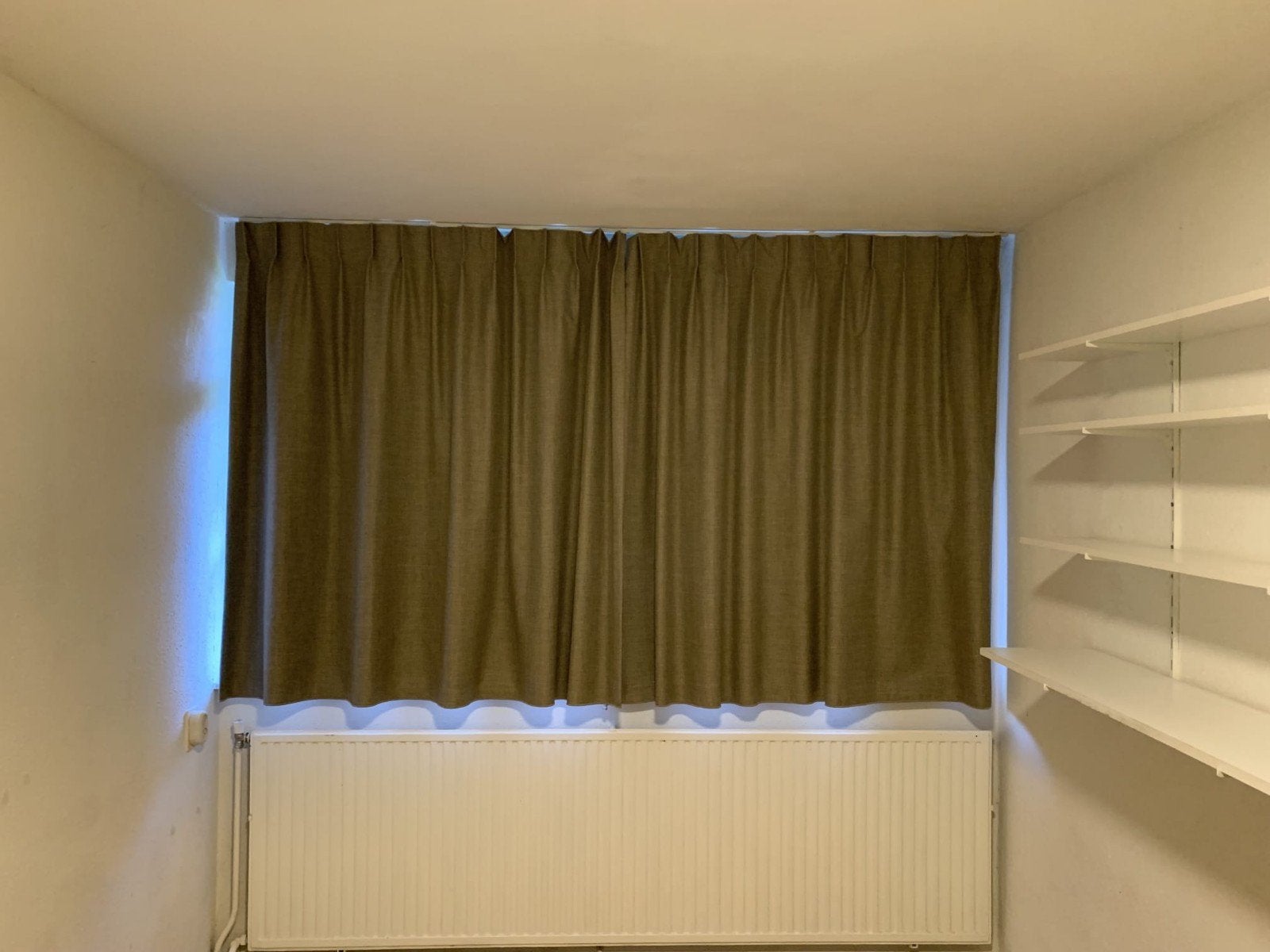 Verduisterende gordijnen op maat - perfecte staat, Huis en Inrichting, Stoffering | Gordijnen en Lamellen, Grijs, Modern, verduisterend