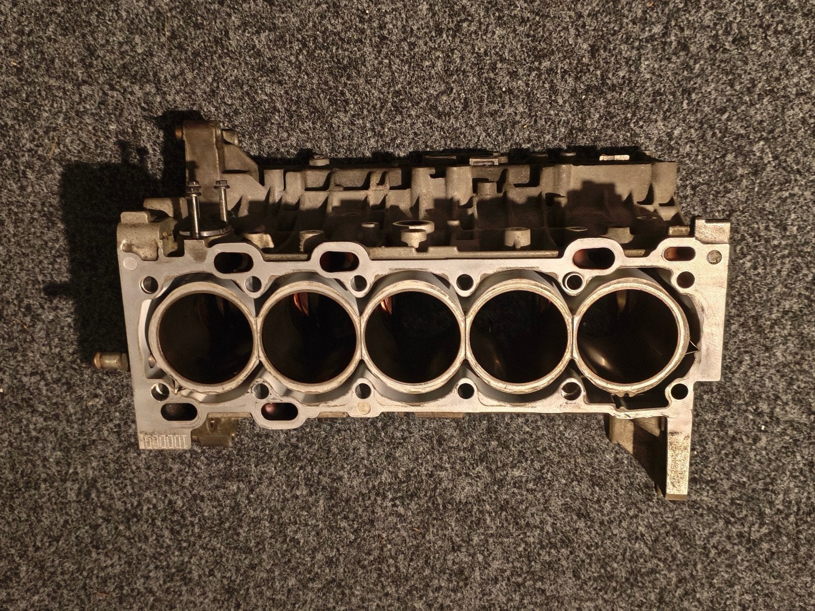 Ford/Volvo 2.5L 5 cilinder onderblok, Ophalen