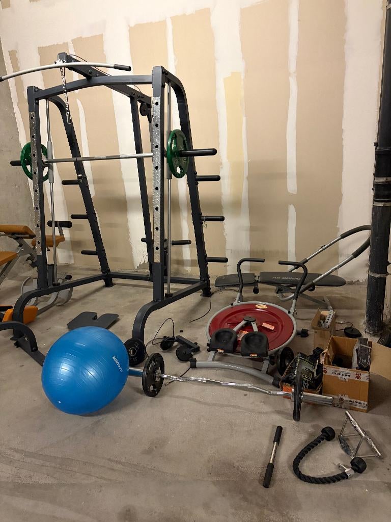 fitness apparaten, Sport en Fitness, Fitnessapparatuur, Ophalen, Benen, Gebruikt, Krachtstation