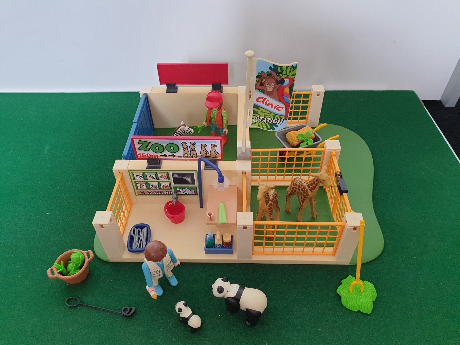 Playmobil 4009 dierenkliniek, Kinderen en Baby's, Speelgoed | Playmobil, Ophalen of Verzenden, Gebruikt