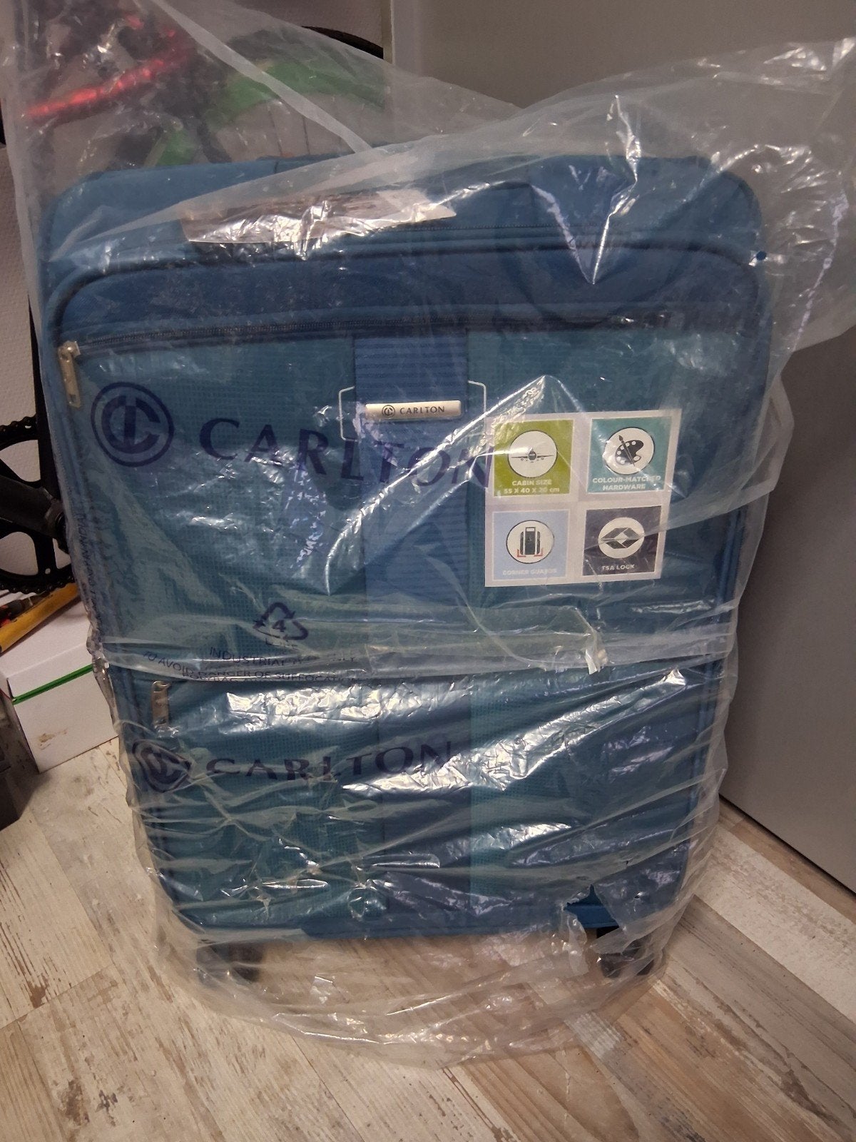nieuwe koffer, Overige materialen, Nieuw, 35 tot 45 cm, Wieltjes
