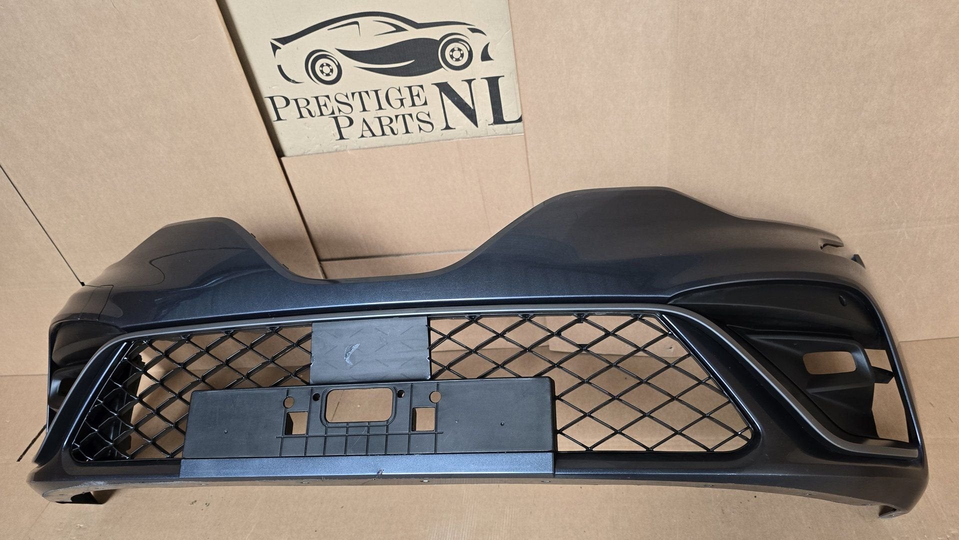Voorbumper Renault Clio 5 V RS LINE ORIGINEEL BUMPER bj.2019, Gebruikt, -, Voor, -