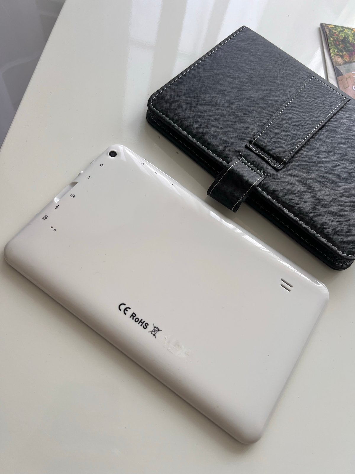 Witte android tablet met toetsenbord, Computers en Software, Windows Tablets, Usb-aansluiting, 32 GB, Zo goed als nieuw, Wi-Fi
