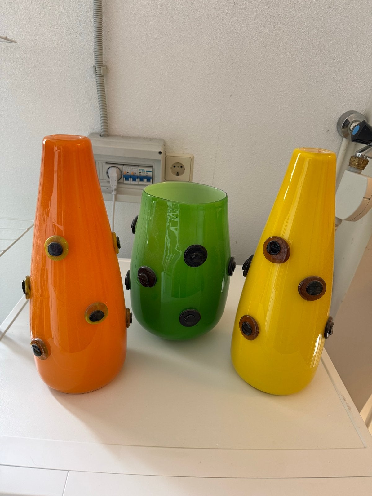 Set van 3 kleurrijke glazen vazen met noppen, Ophalen