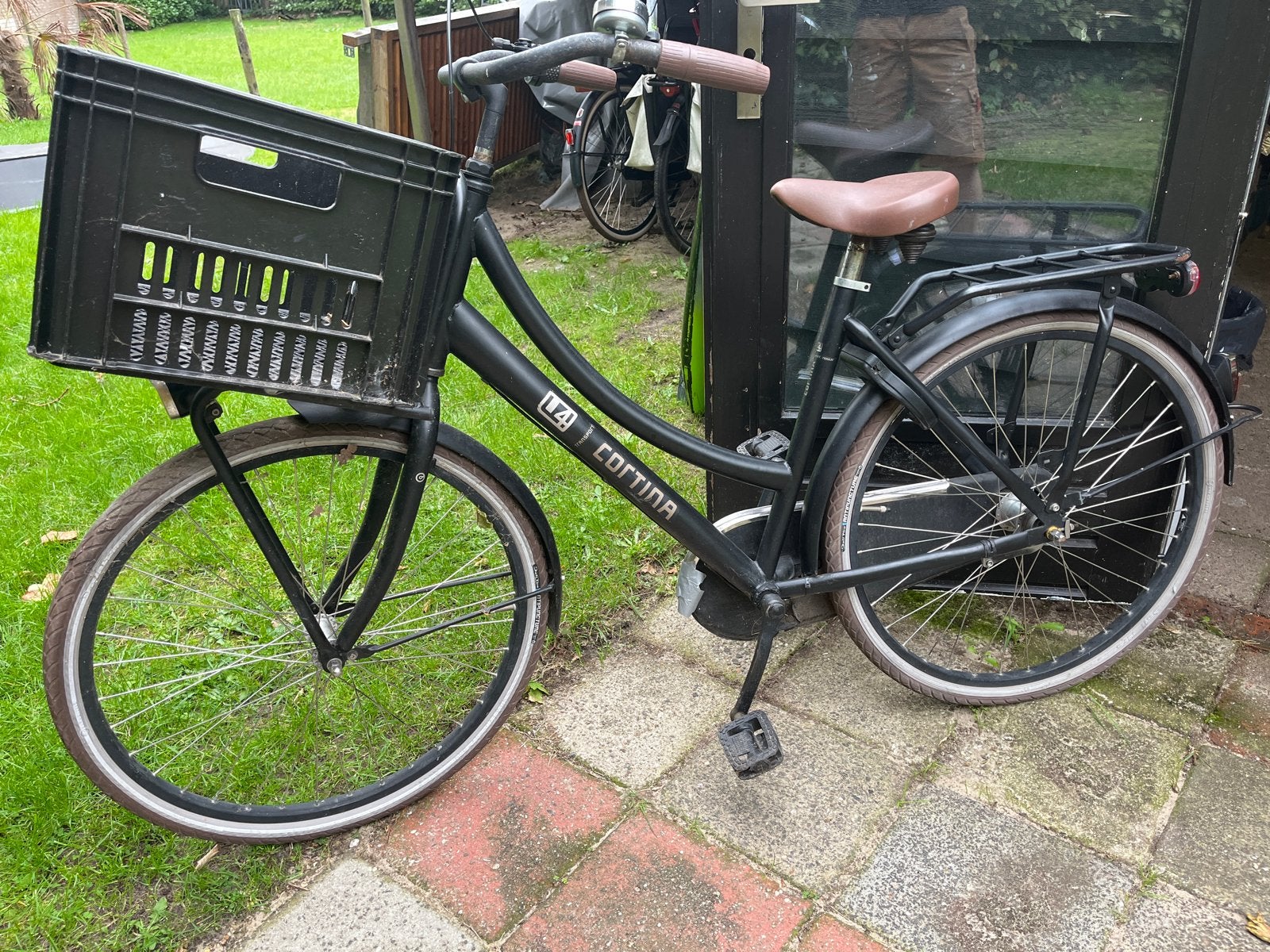 Cortina fiets met krat - 45cm / 26 inch, Fietsen en Brommers, Ophalen, Gebruikt, 26 inch of meer, Versnellingen