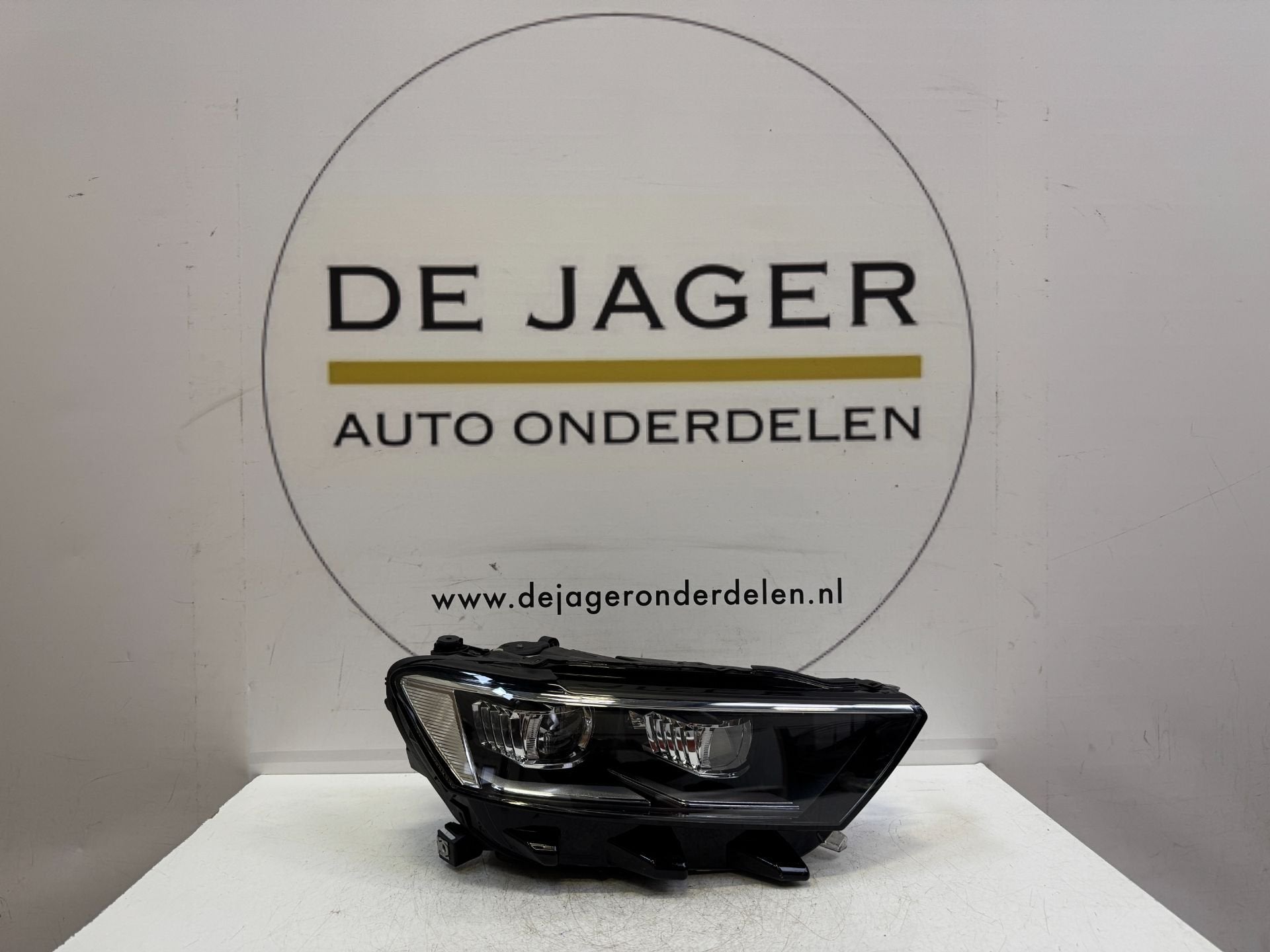 VW T-ROC TROC T ROC VOL LED KOPLAMP RECHTS 2GA941036P, Gebruikt, Volkswagen, Volkswagen AG, Berliner Ring 2
38440  Wolfsburg, DE