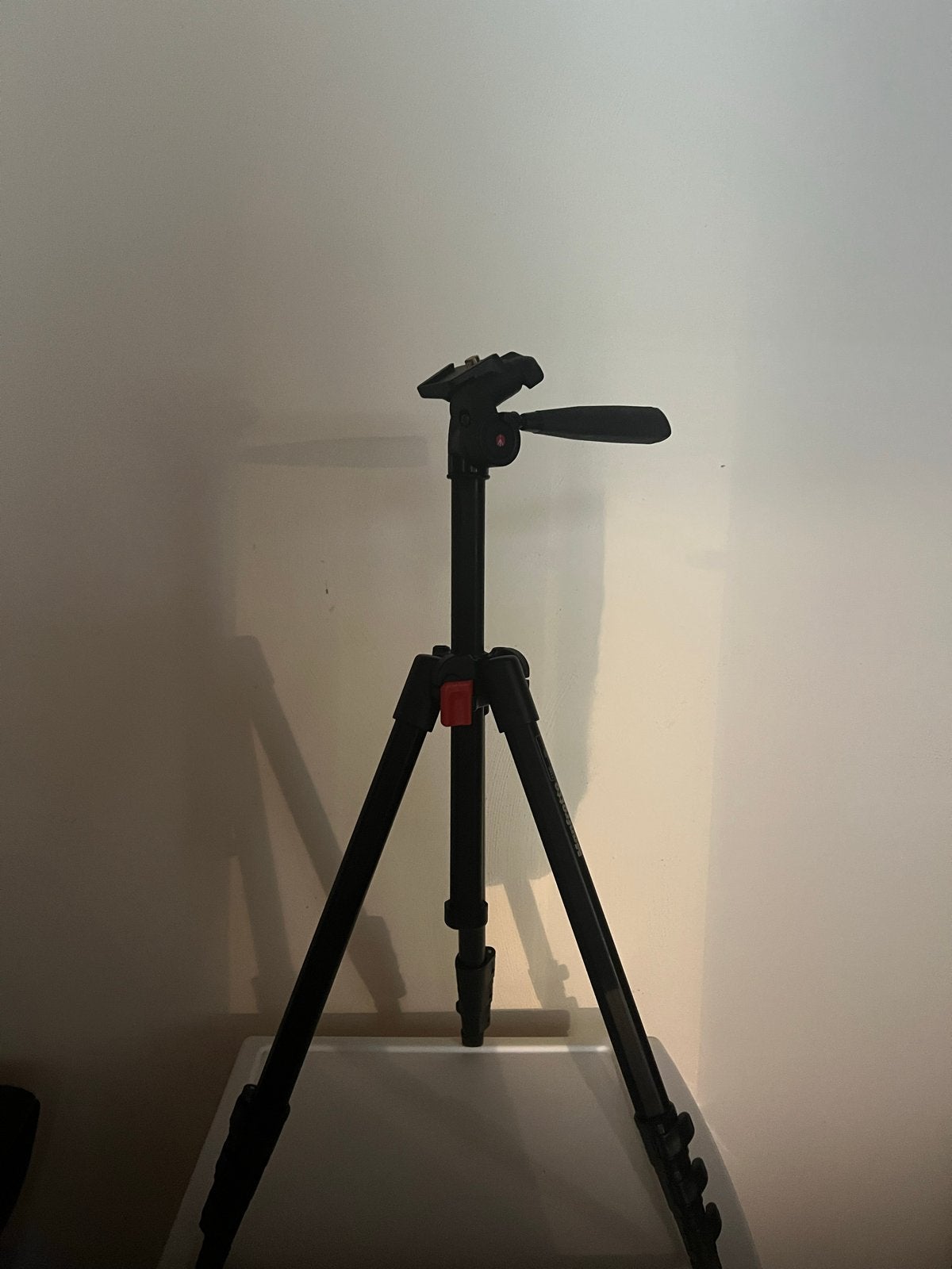 Manfrotto Compact Action Statief - Zo goed als nieuw, Ophalen, Snelkoppelingsplaat, Driepoot, Zo goed als nieuw