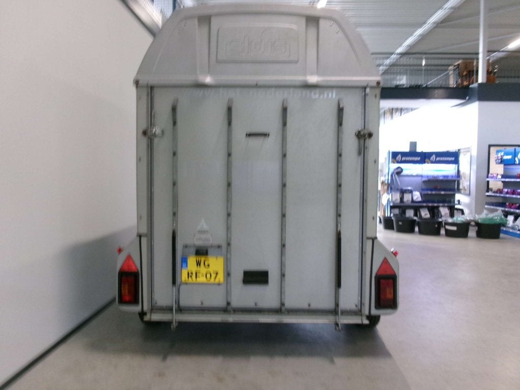 Gebruikte polyester 2 paards trailer met zadelkamer. Sluis, Dieren en Toebehoren, Gebruikt, Niet ingevuld, 2-paards trailer, Polyester