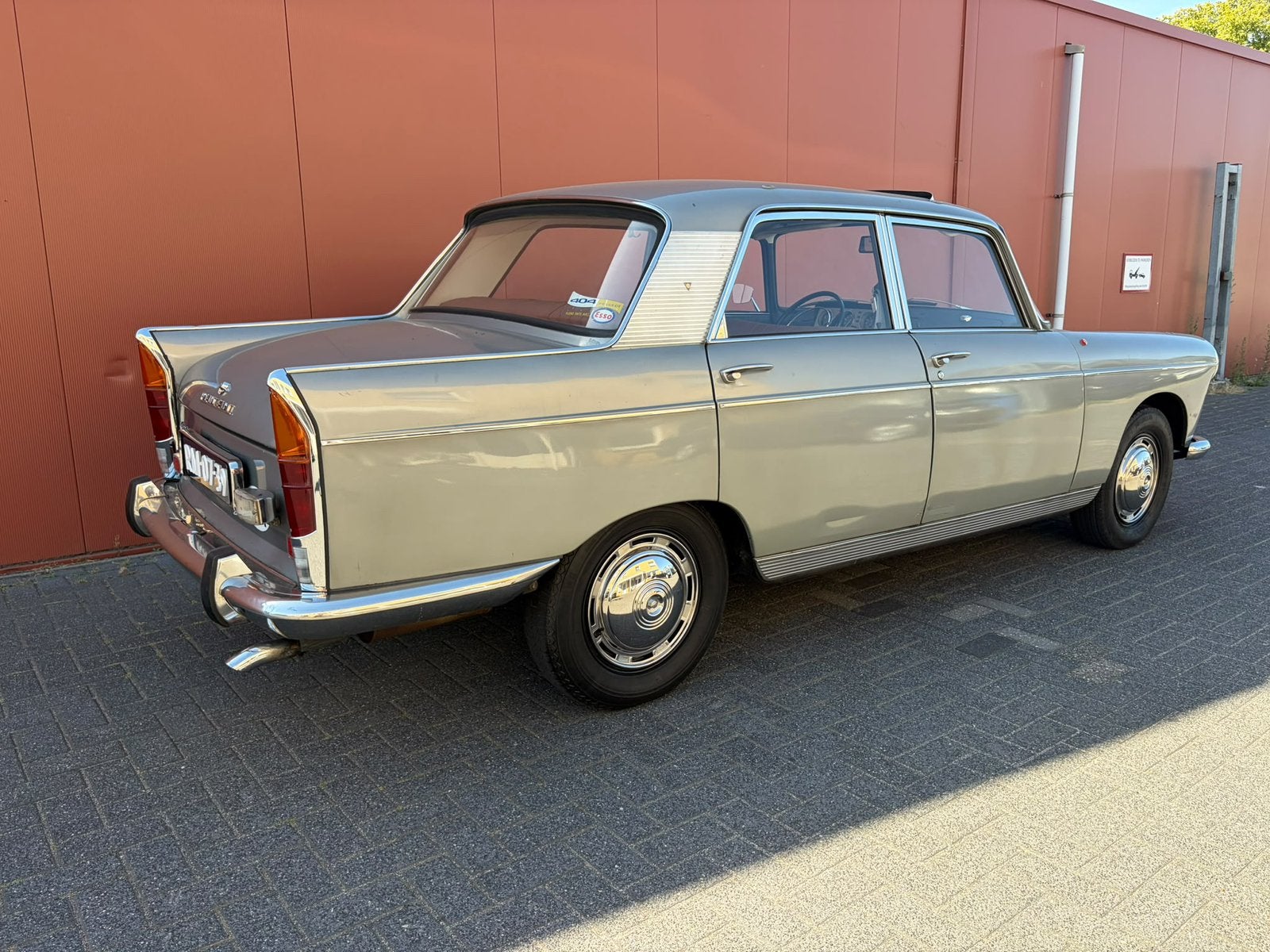Peugeot 404 SL Automatique uit 1968, foto 4