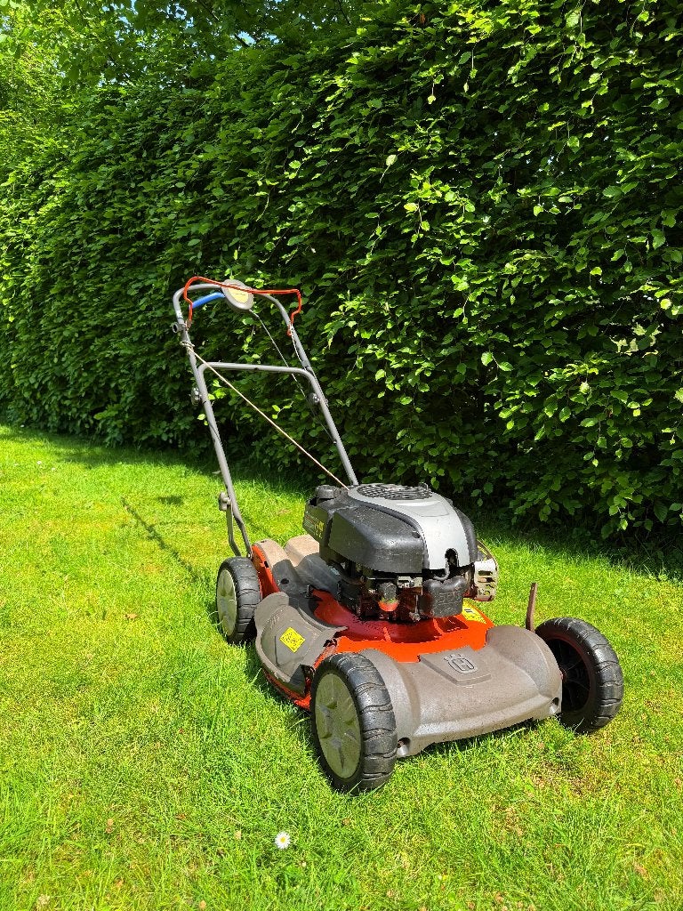 Husqvarna R152SV | Wielaandrijving | Direct inzetbaar, Ophalen, Cirkelmaaier, Gebruikt, Benzine-grasmaaier