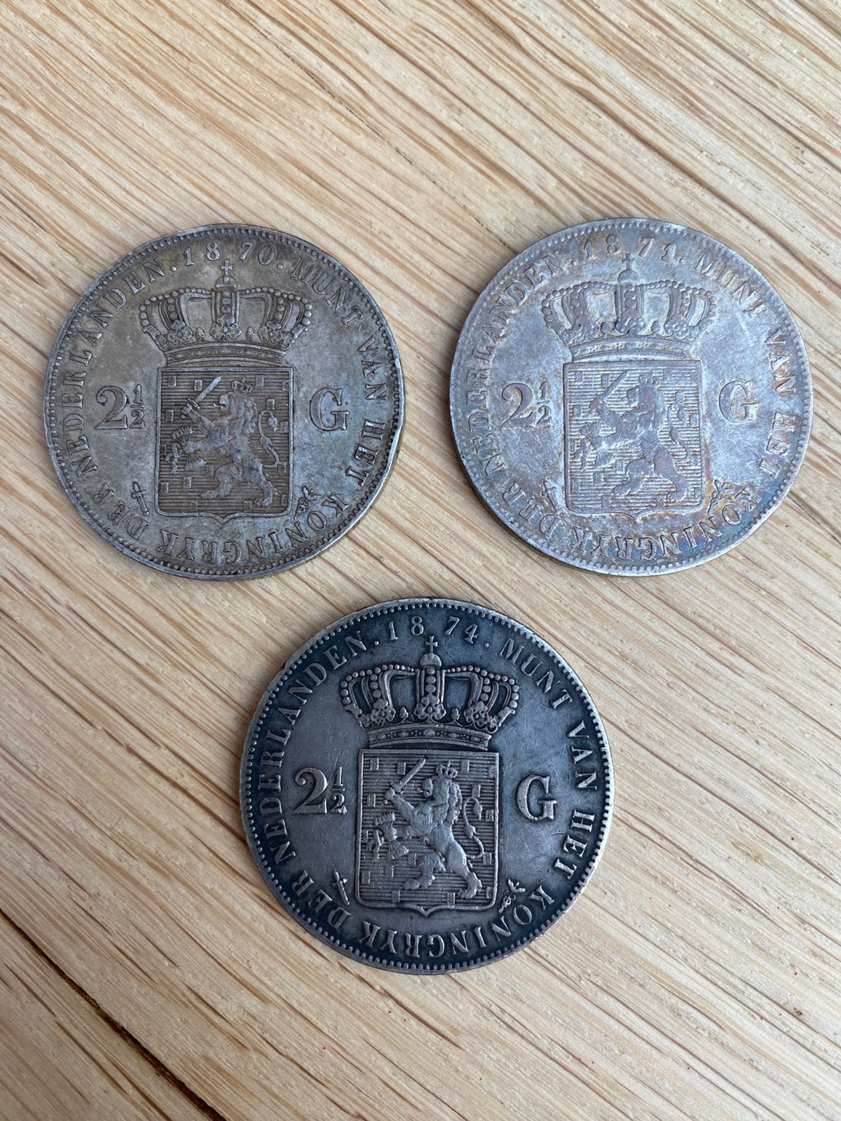 3 zilveren 2½ gulden munten Willem III – 1870, 1871 en 1874, Ophalen of Verzenden, Koning Willem III, 2½ gulden