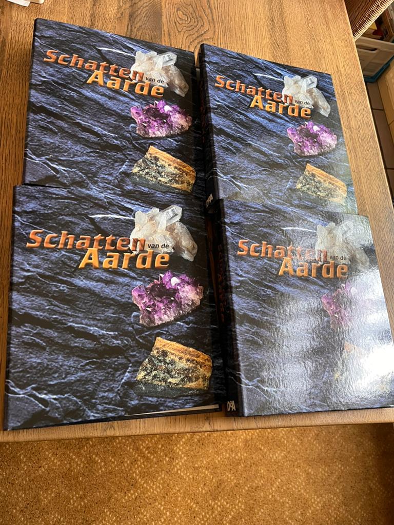 Schatten van de aarde, Verzamelen, Mineralen en Fossielen, Ophalen, Overige typen
