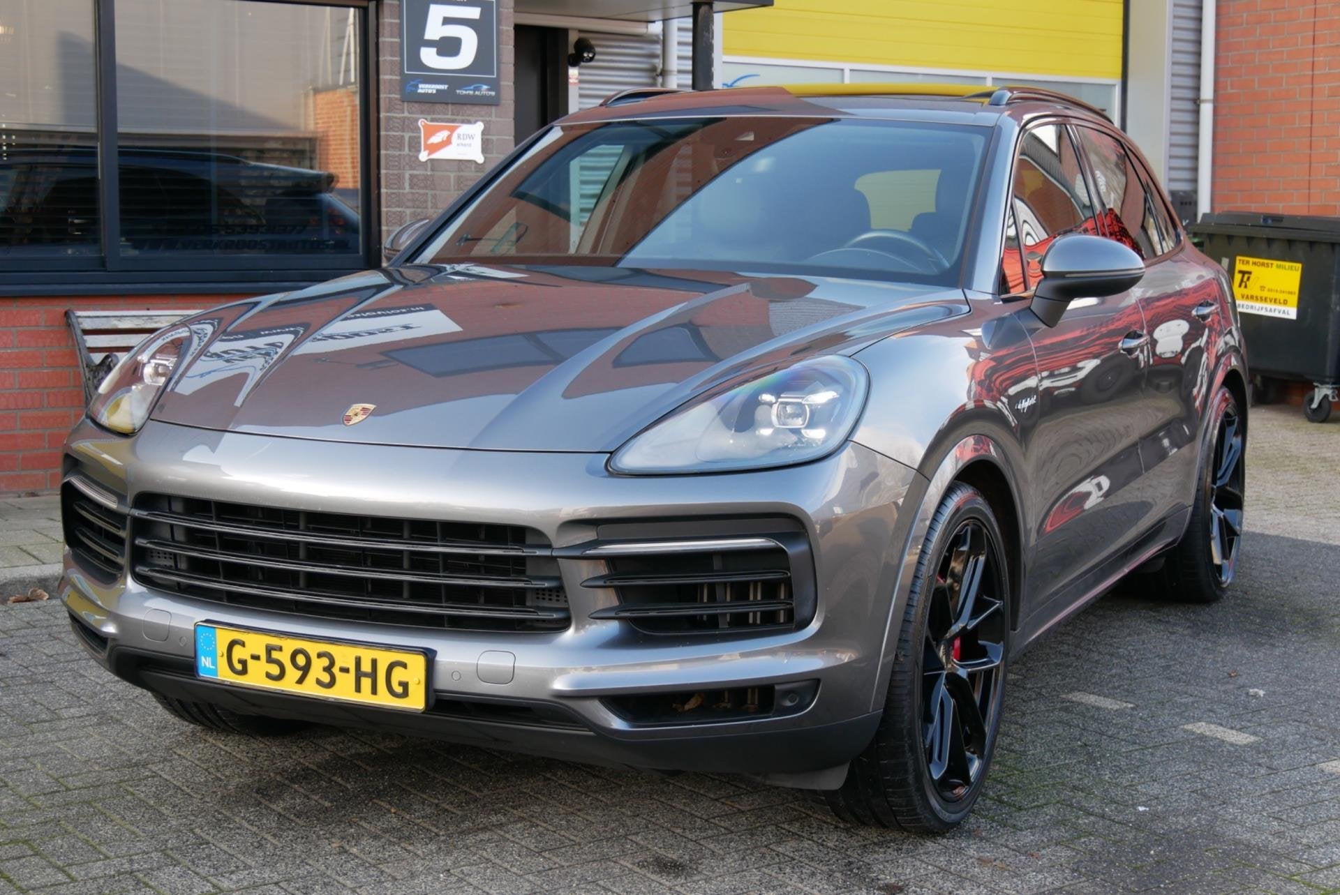 Porsche Cayenne 3.0 E-Hybrid. pano. sportchrono. memory. luc, Auto's, Automaat, Euro 6, 340 pk, Bedrijf