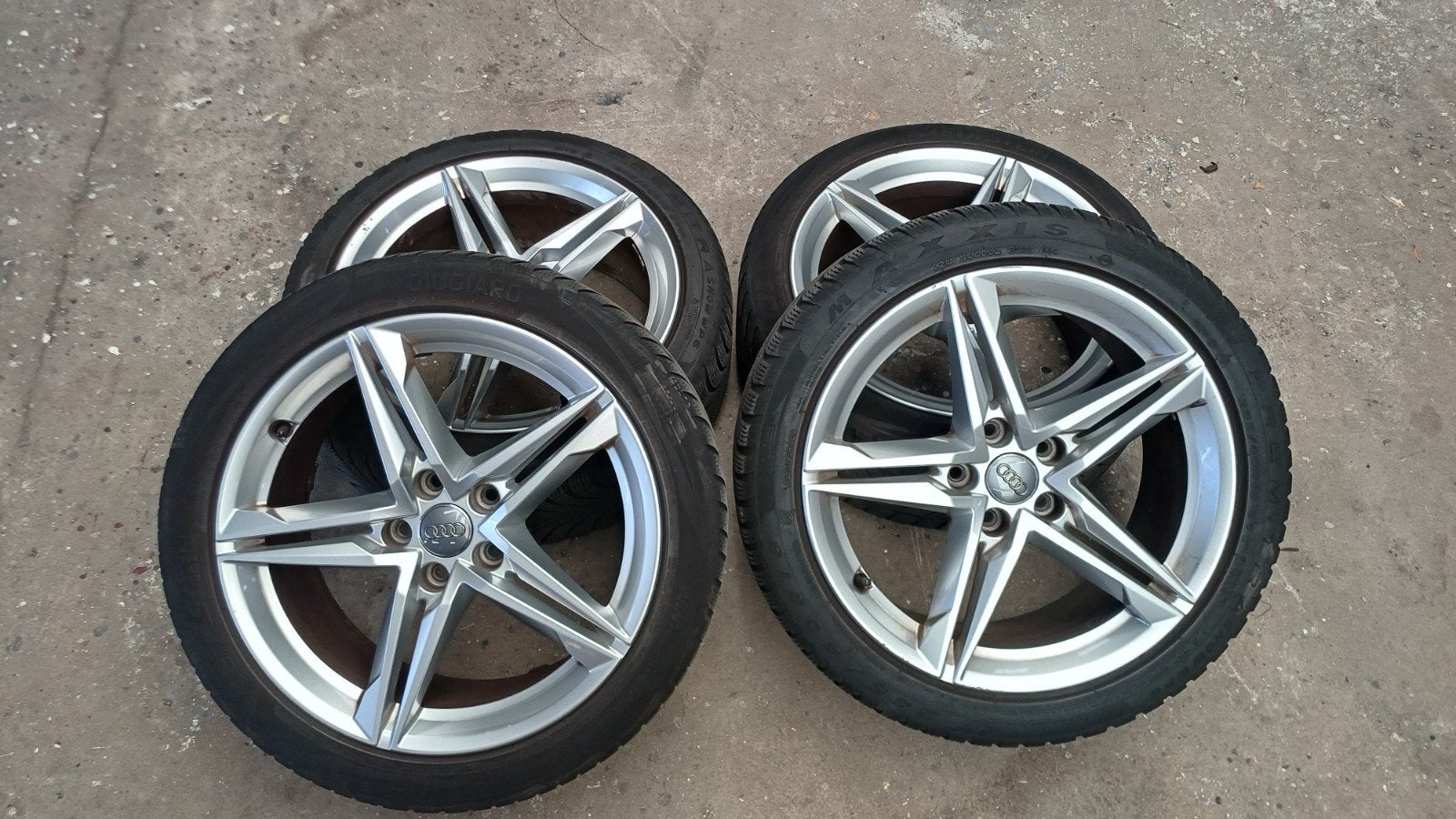 Audi 18" velgen met winterbanden 245/40/R18, Ophalen, 18 inch, Winterbanden, Personenwagen