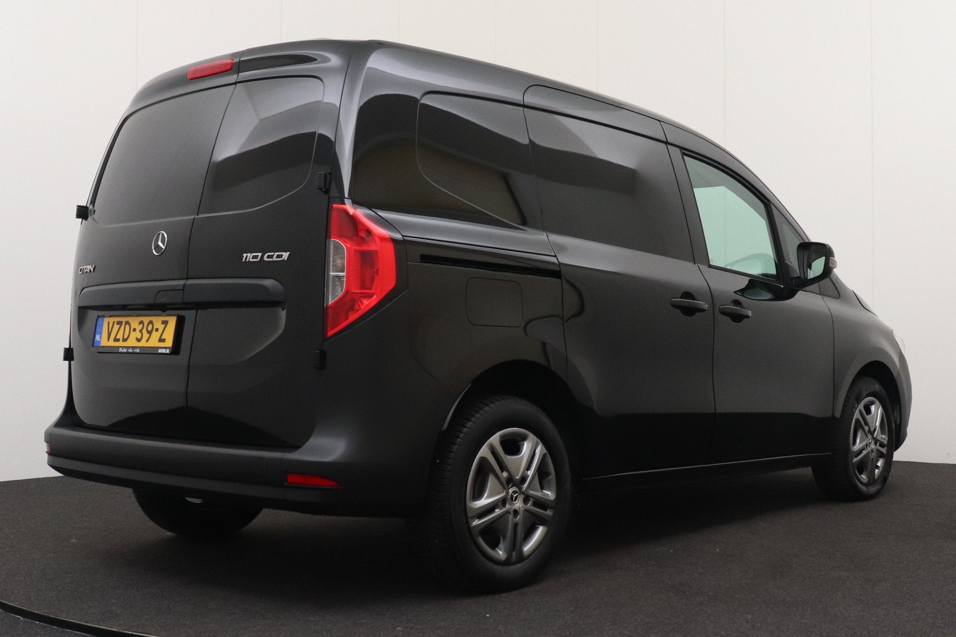 Mercedes-Benz Citan 110 96 PK CDI L1 Pro Camera Carplay Crui, Voorwielaandrijving, Dealer onderhouden, Stof, Gebruikt