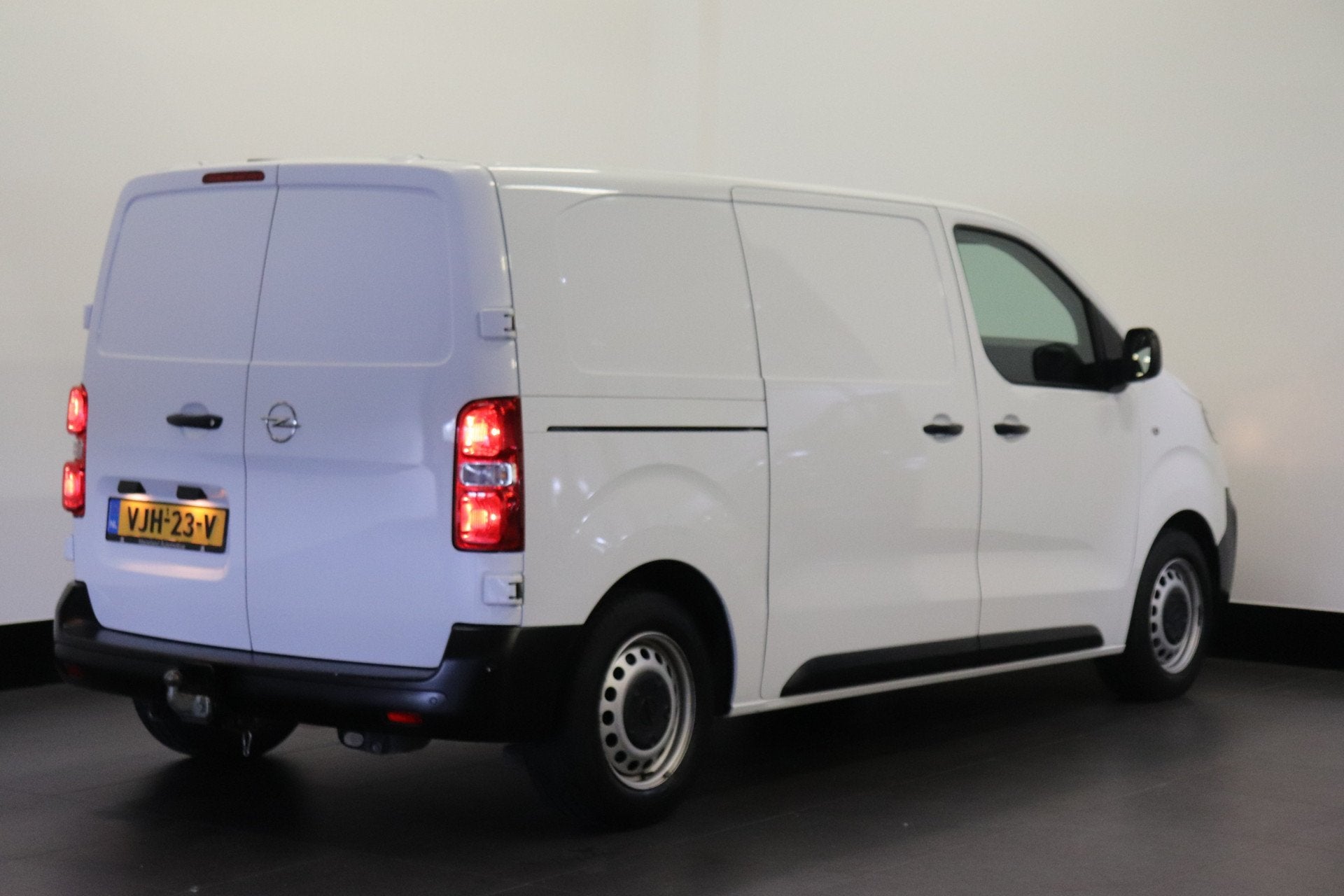 Opel Vivaro 1.5 CDTI L2 EURO 6 - Airco - Cruise - Trekhaak -, Auto's, Bestelauto's, Voorwielaandrijving, Gebruikt, 4 cilinders