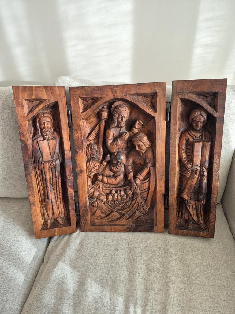 Zwaar houten drieluik met religieuze voorstelling, Antiek en Kunst, Ophalen, Houtsnijwerk, 50 - 100 cm, Handgemaakt