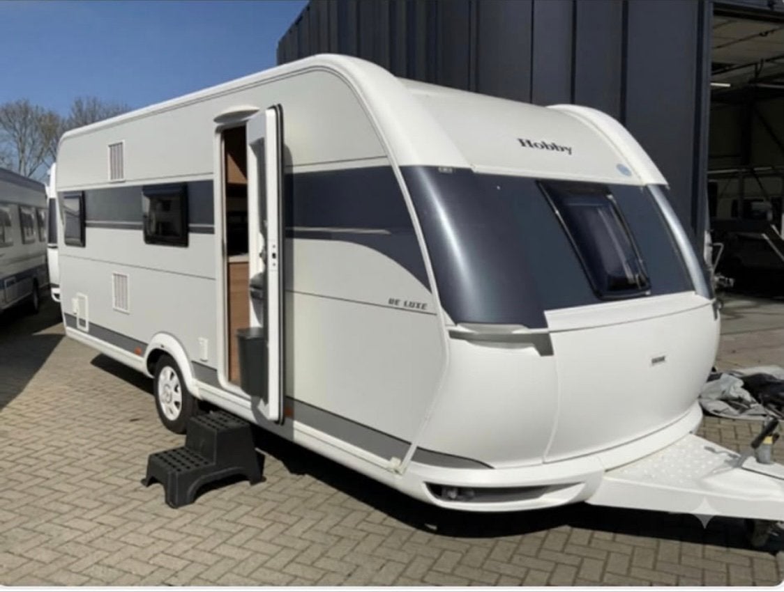 Mooie Hobby 545 kmf uit 2022 te koop met stapelbed, Ringverwarming, Hobby, Treinzit, Particulier