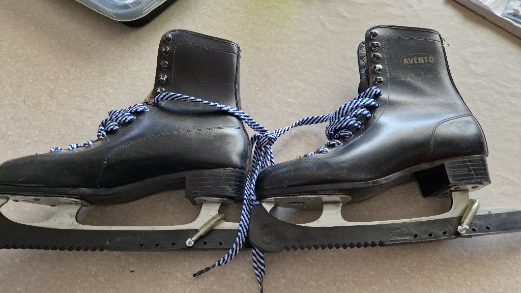 2 paar ijs schaatsen, Sport en Fitness, Schaatsen, Ophalen of Verzenden, Gebruikt, Noren