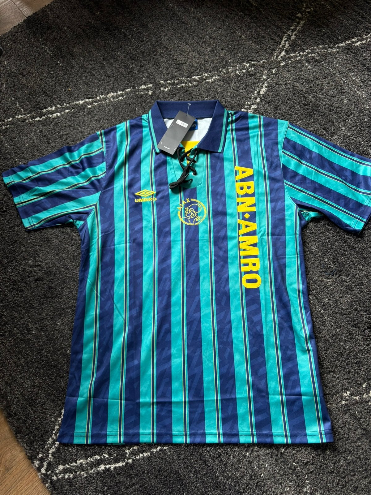 Retro Ajax shirt iconisch, Sport en Fitness, Voetbal, Ophalen of Verzenden, Zo goed als nieuw, Shirt