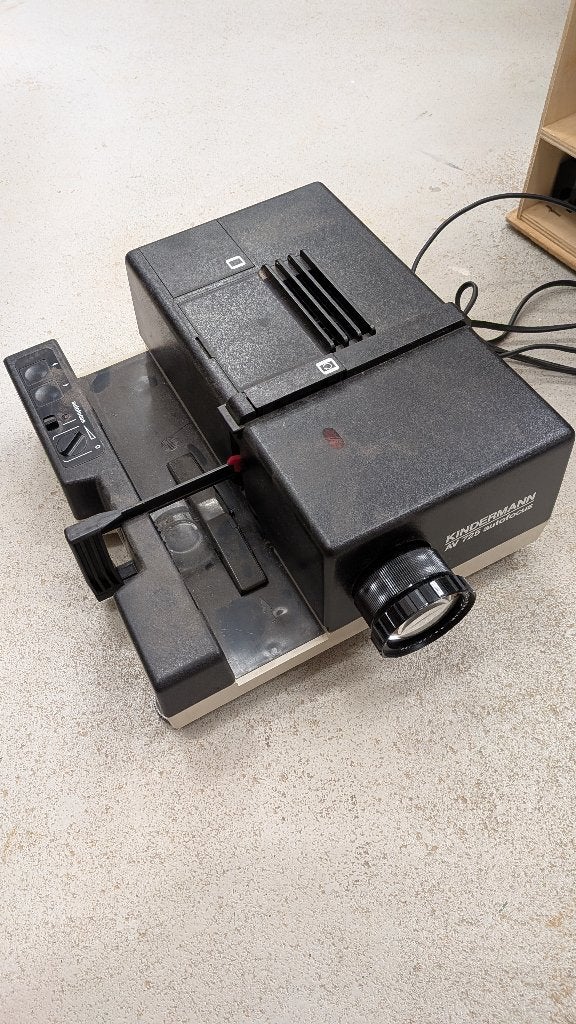 Dia projectors (2x) Kindermann AV725 Autofocus, Ophalen, Gebruikt