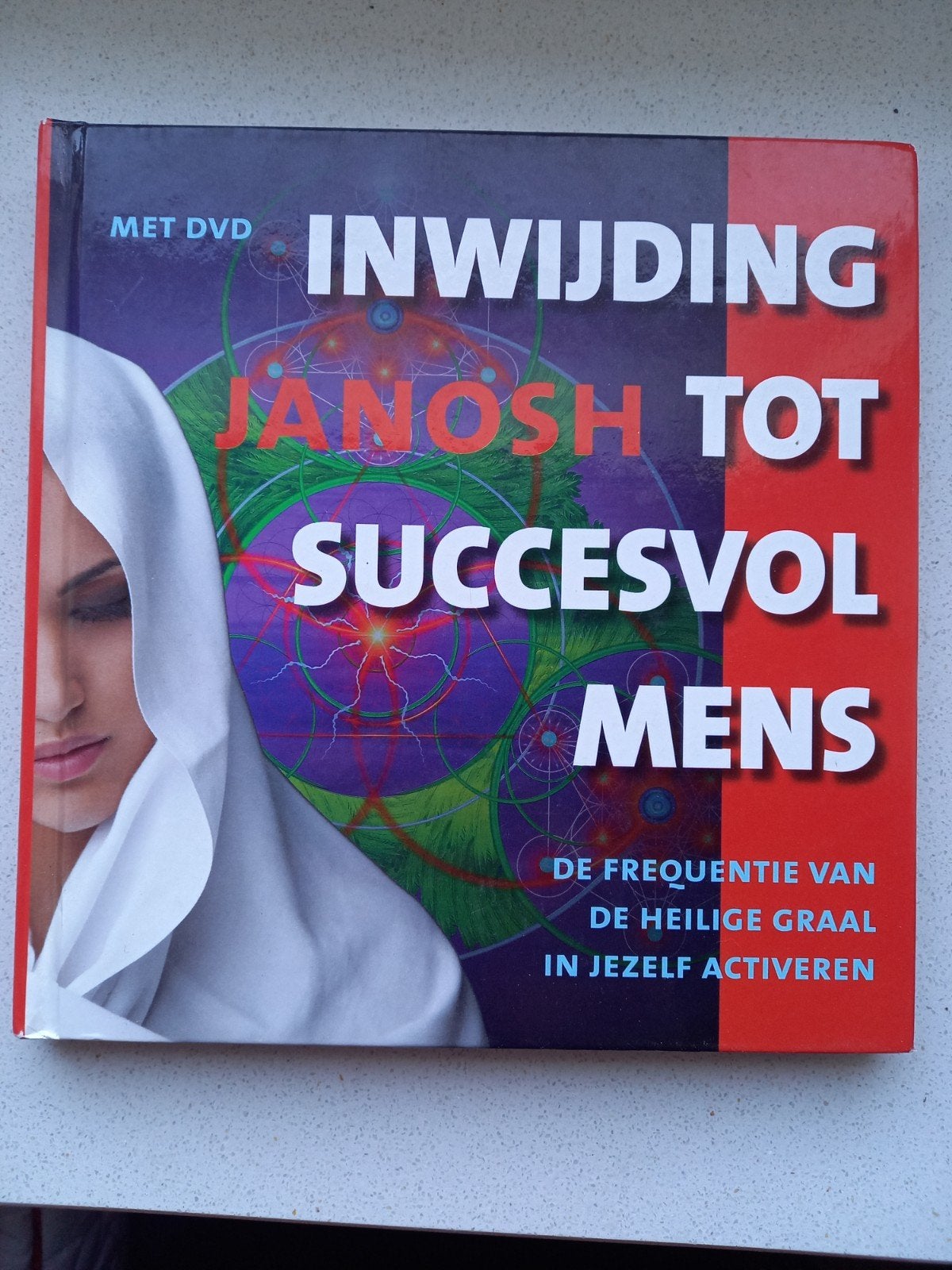Inwijding tot succesvol mens - Janosh (boek met dvd), Achtergrond en Informatie, Spiritualiteit algemeen, Ophalen of Verzenden
