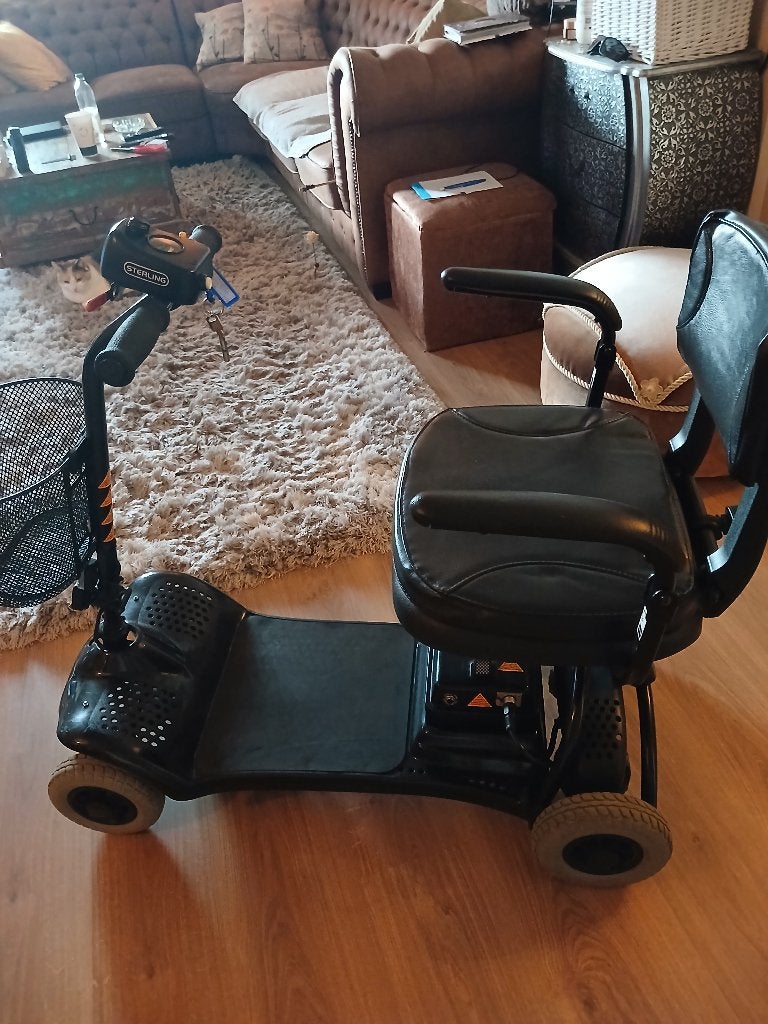 Mooie! Scootmobiel z.g.a.n. slechts 295 euro!, Diversen, Ophalen, 10 km/u of minder, Zo goed als nieuw, 15 km of minder